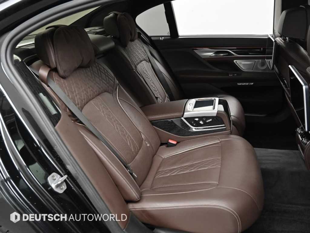 BMW 7시리즈 7시리즈 (G11) M760Li xDrive 이미지 12