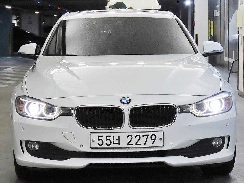BMW 3시리즈 3시리즈 (F30) 320d 이미지 2