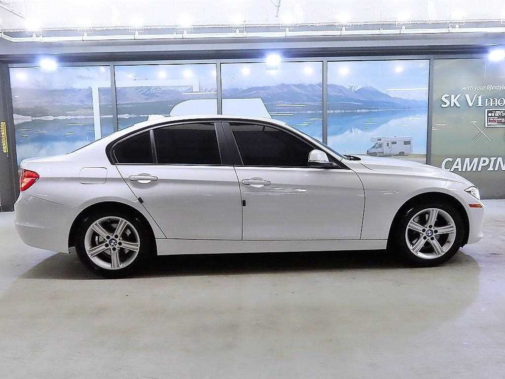 BMW 3시리즈 3시리즈 (F30) 320d 이미지 3
