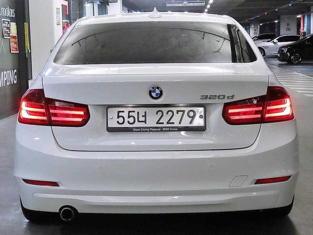 BMW 3시리즈 3시리즈 (F30) 320d 이미지 5