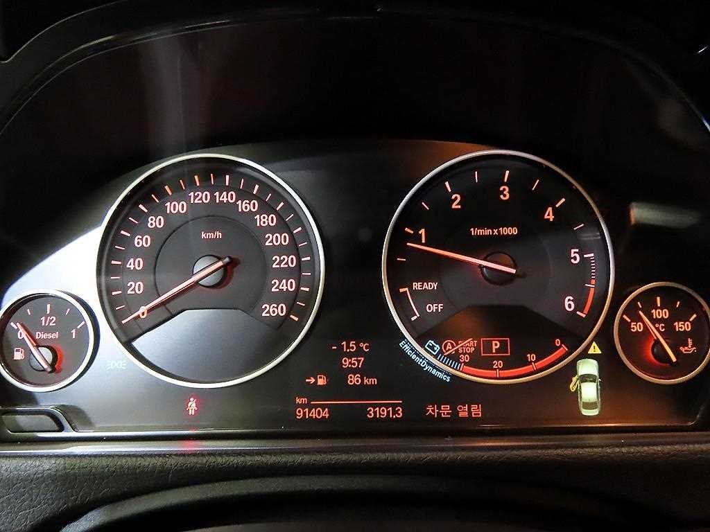 BMW 3시리즈 3시리즈 (F30) 320d 이미지 9