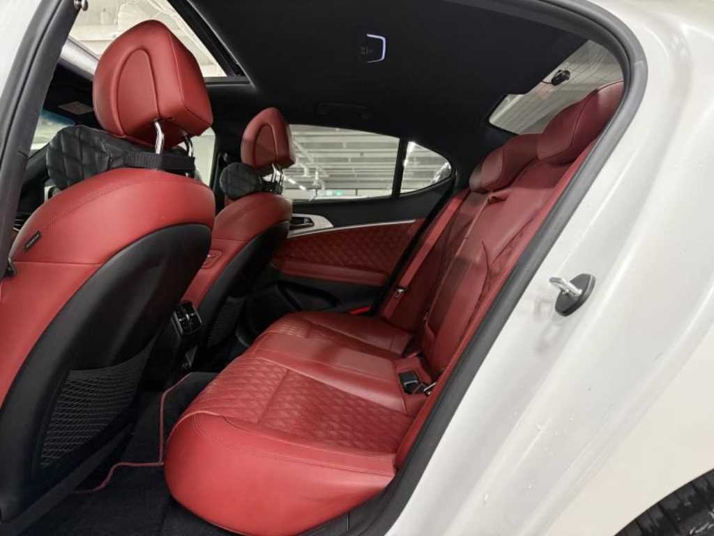 제네시스 G70 더 뉴 G70 가솔린 2.0T 2WD 스포츠 패키지 이미지 8