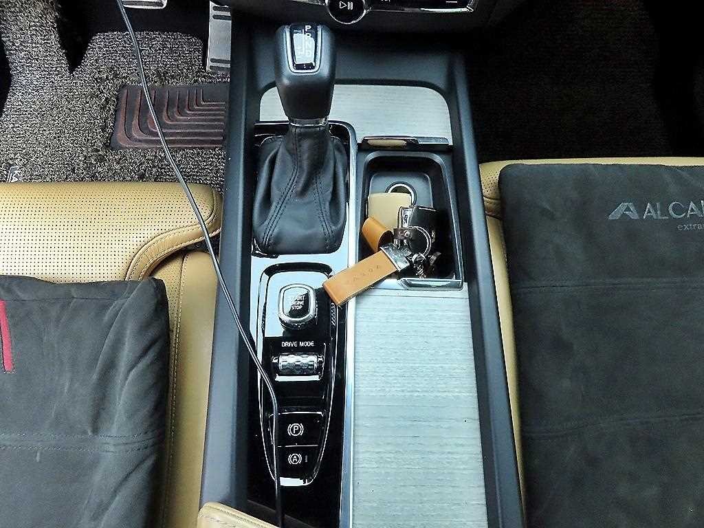 볼보 XC60 XC60(2세대) T6 AWD 인스크립션 이미지 10