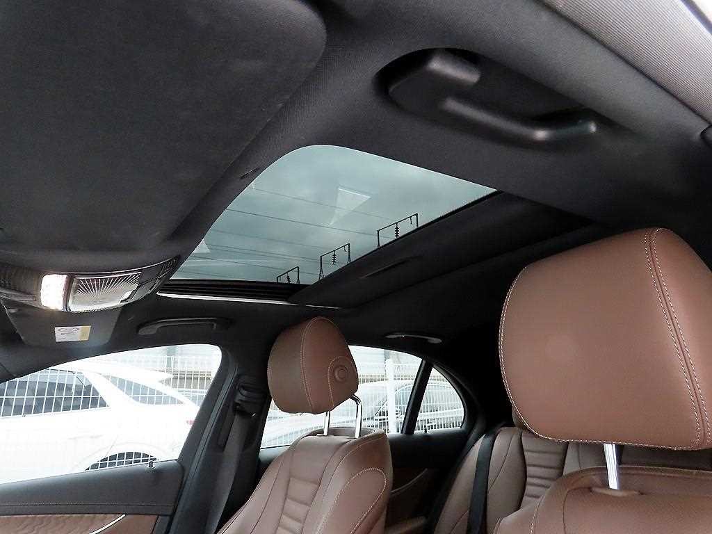 벤츠 E 클래스 E-클래스 W213 E250 아방가르드 이미지 16