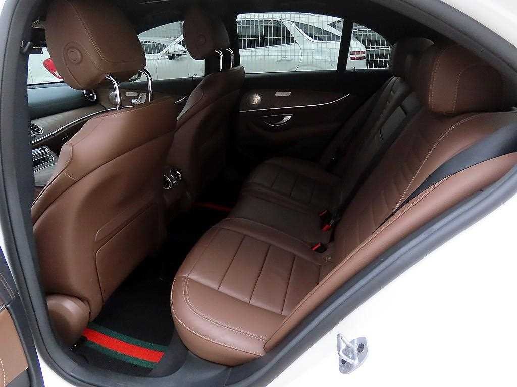 벤츠 E 클래스 E-클래스 W213 E250 아방가르드 이미지 6