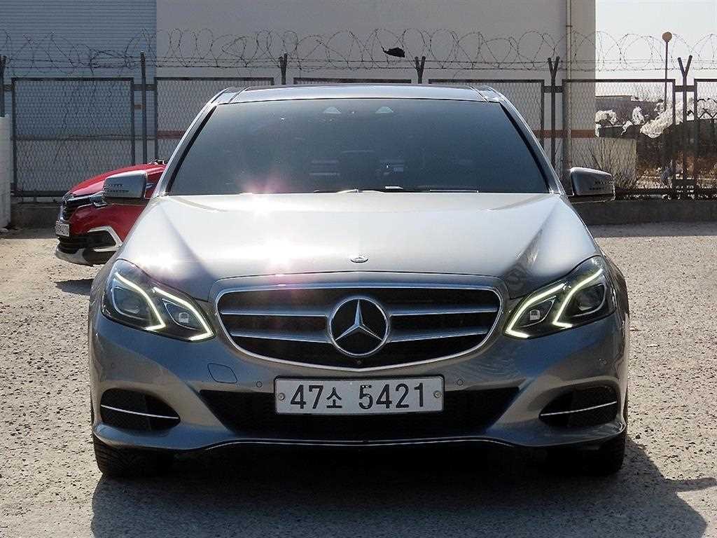 벤츠 E 클래스 E-클래스 W212 E250 블루텍 4MATIC 아방가르드 이미지 1