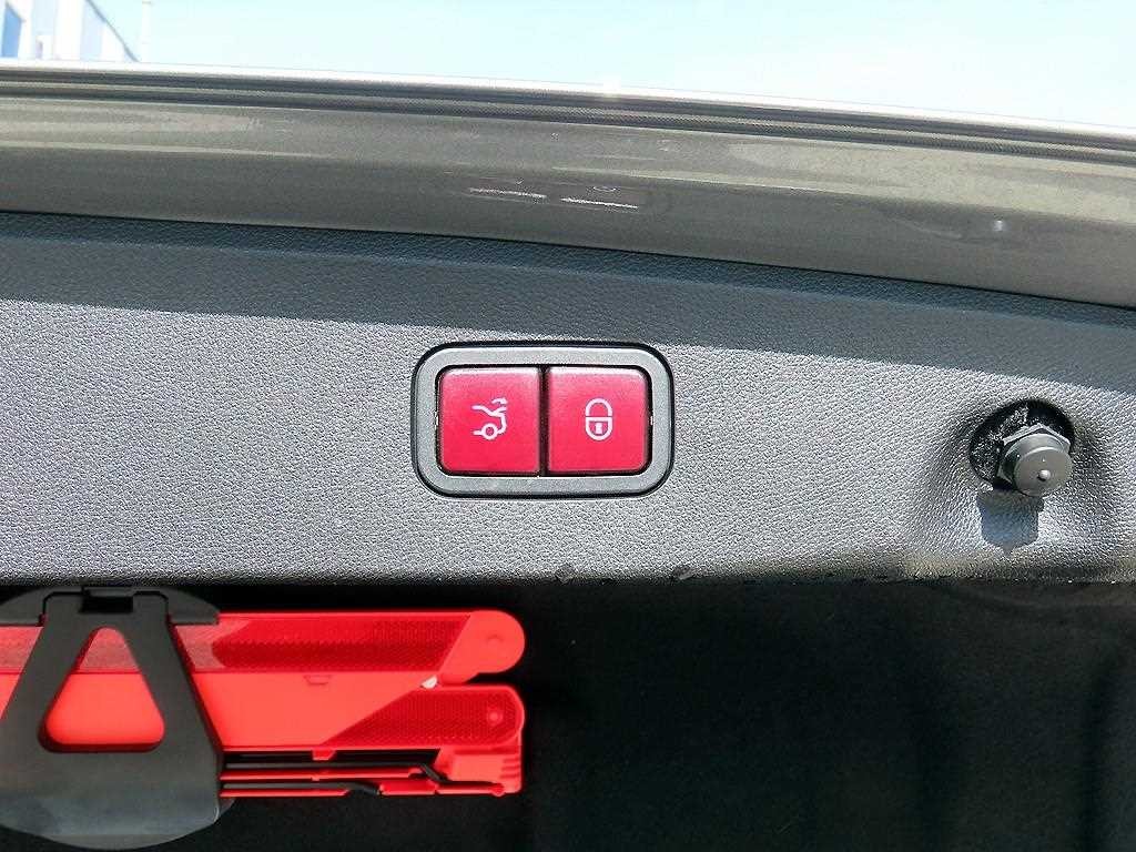 벤츠 E 클래스 E-클래스 W212 E250 블루텍 4MATIC 아방가르드 이미지 16
