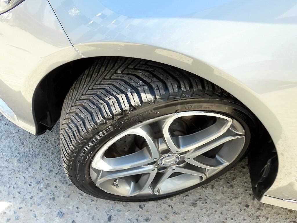 벤츠 E 클래스 E-클래스 W212 E250 블루텍 4MATIC 아방가르드 이미지 20