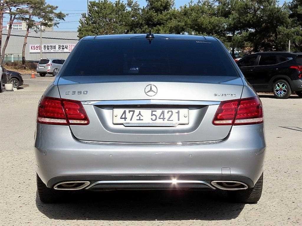 벤츠 E 클래스 E-클래스 W212 E250 블루텍 4MATIC 아방가르드 이미지 4