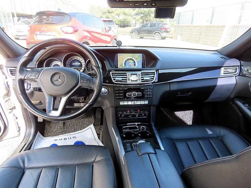 벤츠 E 클래스 E-클래스 W212 E250 블루텍 4MATIC 아방가르드 이미지 7