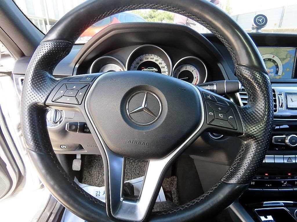 벤츠 E 클래스 E-클래스 W212 E250 블루텍 4MATIC 아방가르드 이미지 8