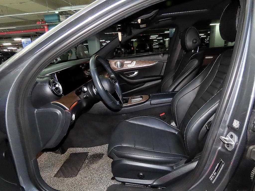 벤츠 E 클래스 E-클래스 W213 E300e 4MATIC 익스클루시브 이미지 6