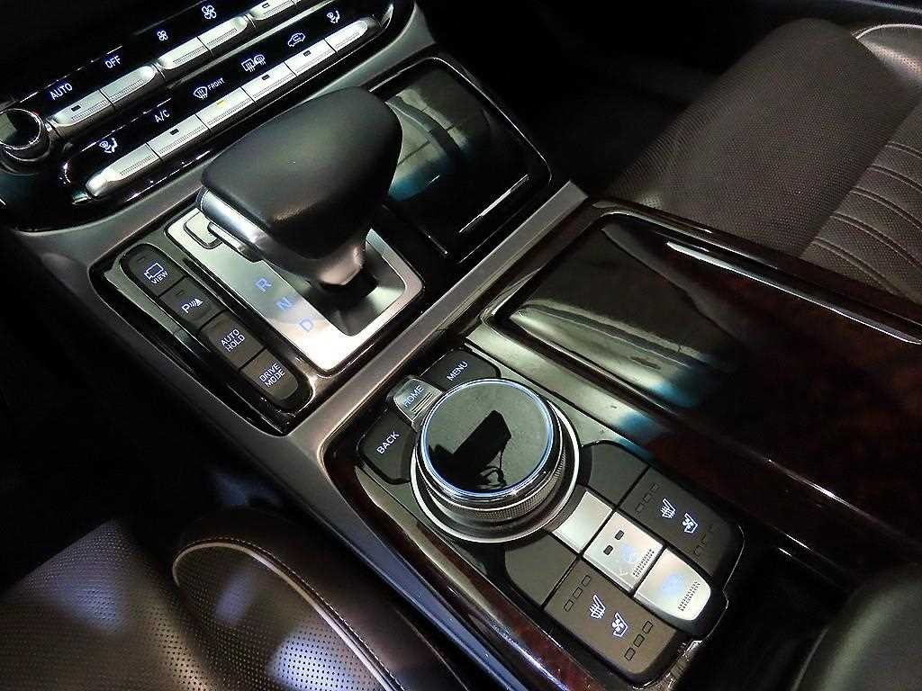 제네시스 EQ900 3.3 T-GDI AWD 프리미엄 럭셔리 이미지 12