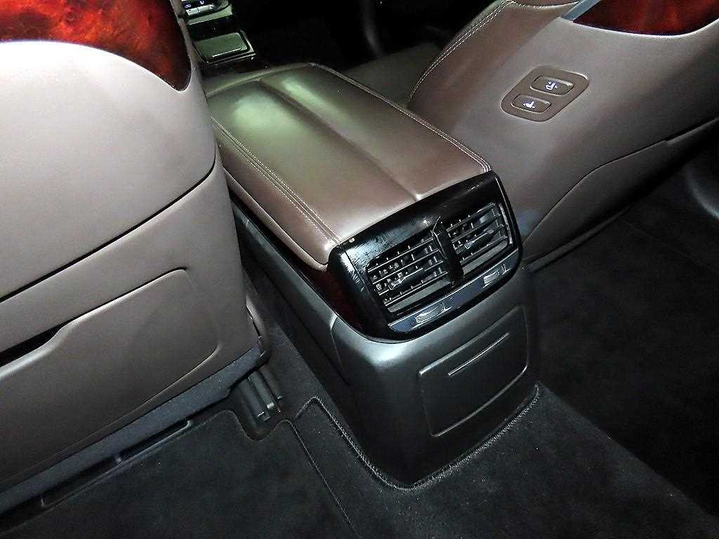 제네시스 EQ900 3.3 T-GDI AWD 프리미엄 럭셔리 이미지 14