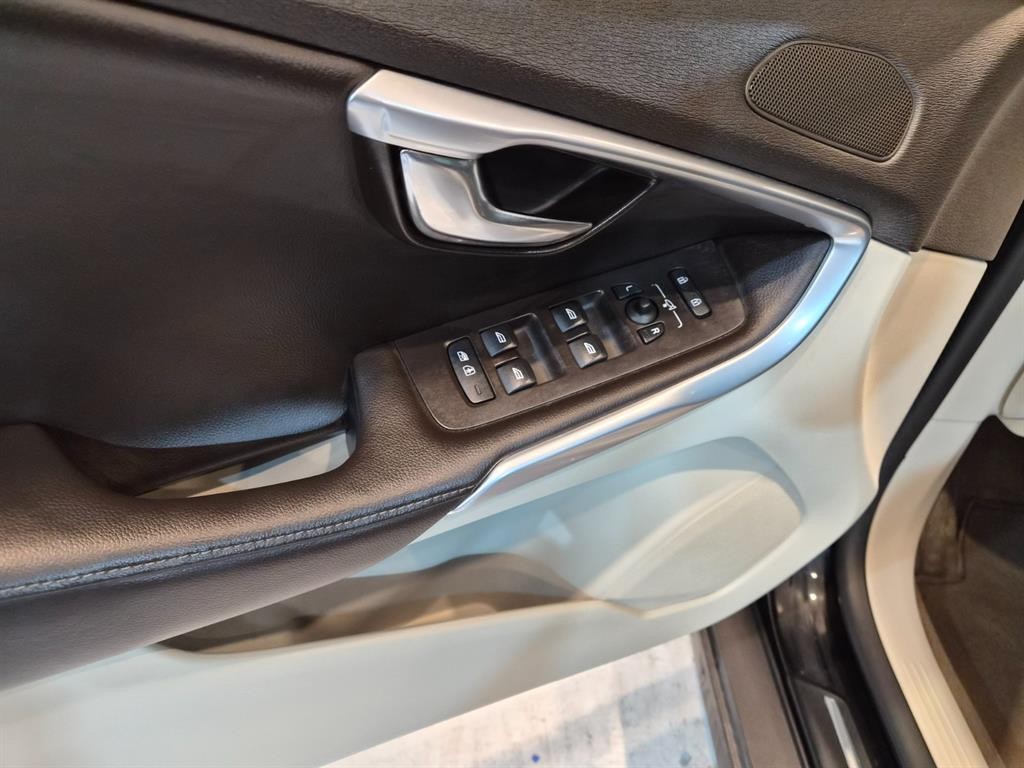 볼보 V40 V40 크로스컨트리 D3 이미지 11