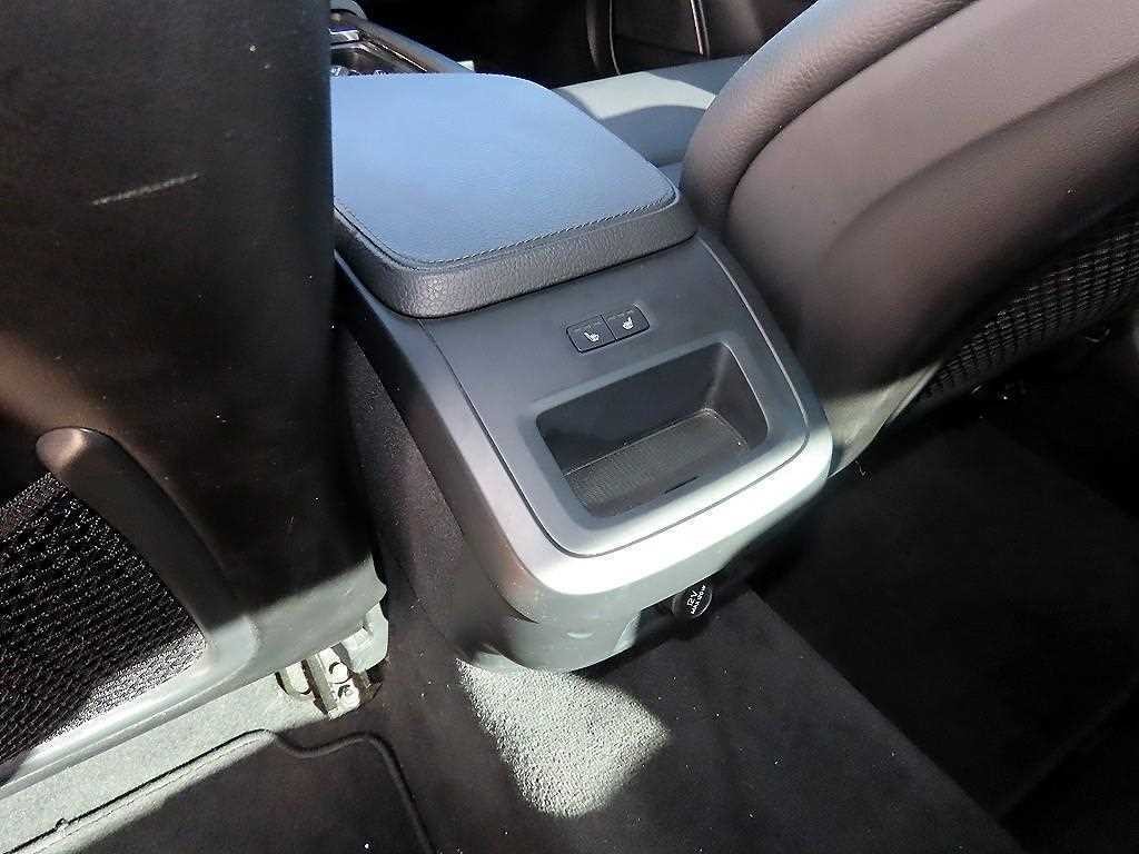 볼보 S90 D4 모멘텀 이미지 16