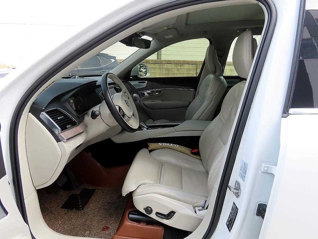 볼보 XC90 XC90 2세대 2.0 B6 AWD 인스크립션 이미지 5