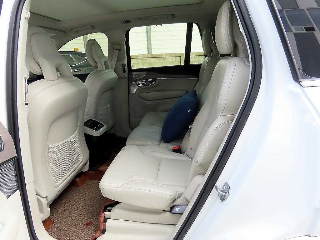볼보 XC90 XC90 2세대 2.0 B6 AWD 인스크립션 이미지 6