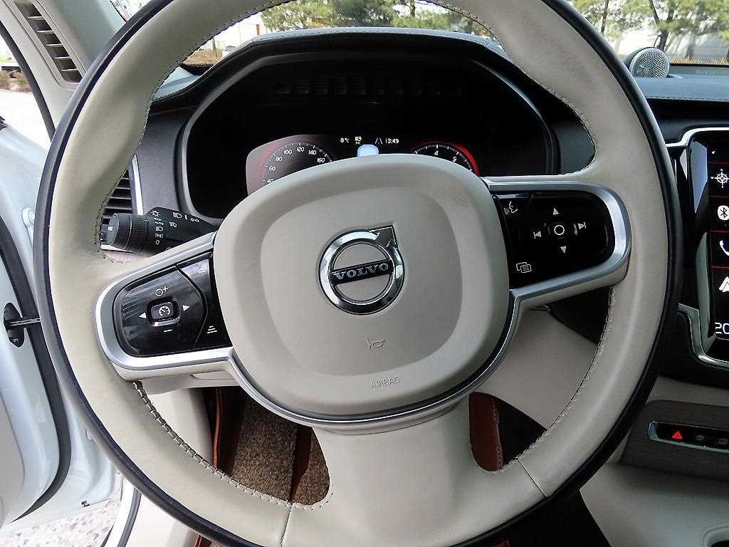 볼보 XC90 XC90 2세대 2.0 B6 AWD 인스크립션 이미지 8