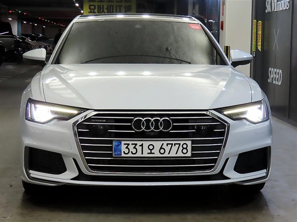 아우디 A6 A6 (C8) 45 TFSI 콰트로 프리미엄 이미지 2