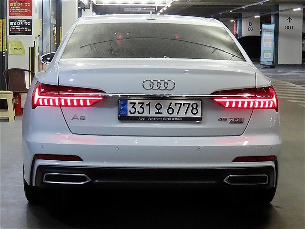 아우디 A6 A6 (C8) 45 TFSI 콰트로 프리미엄 이미지 5
