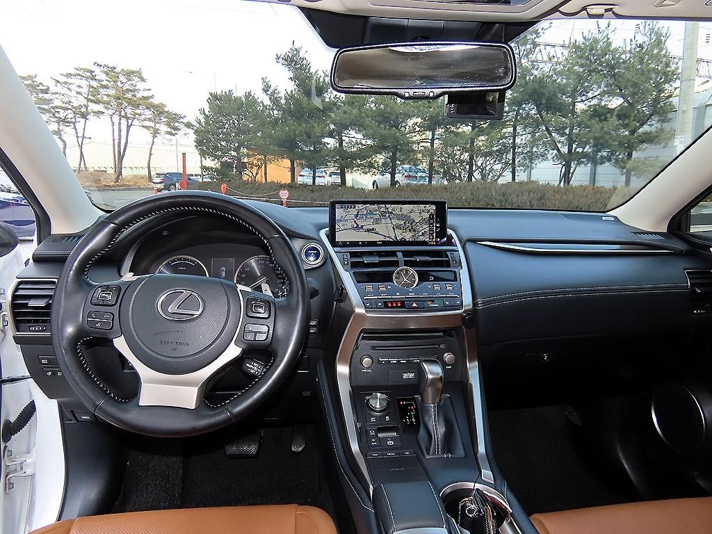 렉서스 NX NX 300h 이그제큐티브 이미지 7
