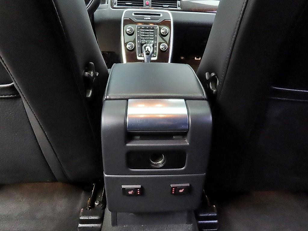 볼보 XC70 D5 이미지 16