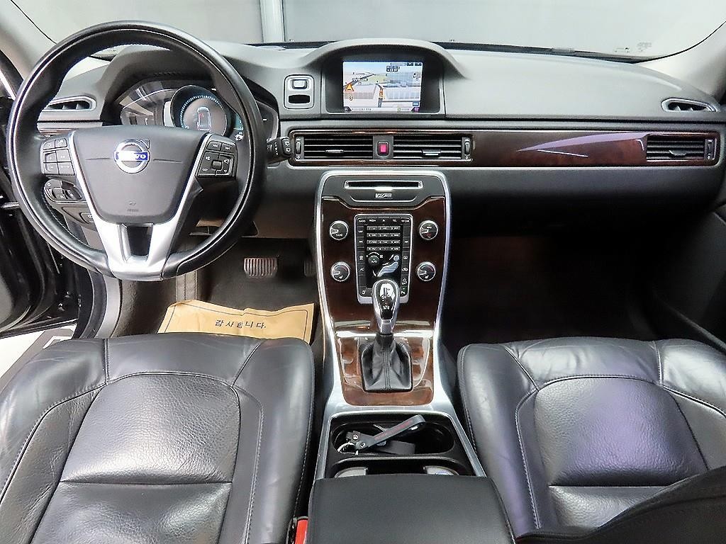 볼보 XC70 D5 이미지 7