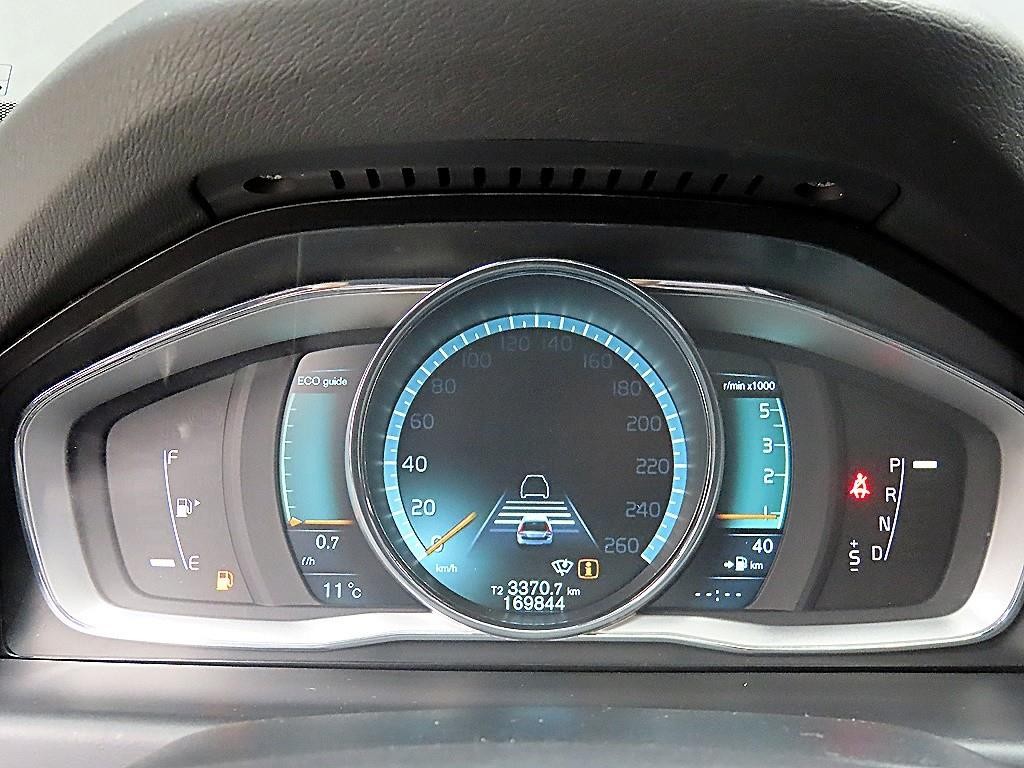 볼보 XC70 D5 이미지 8
