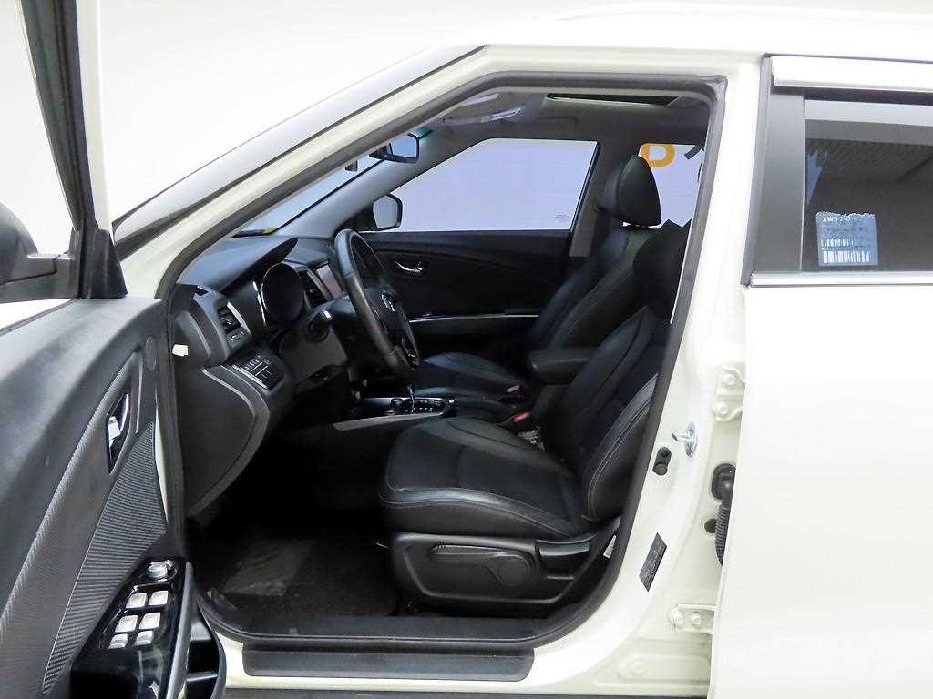 KG모빌리티(쌍용) 티볼리 티볼리 아머 4WD 디젤 LX 이미지 12