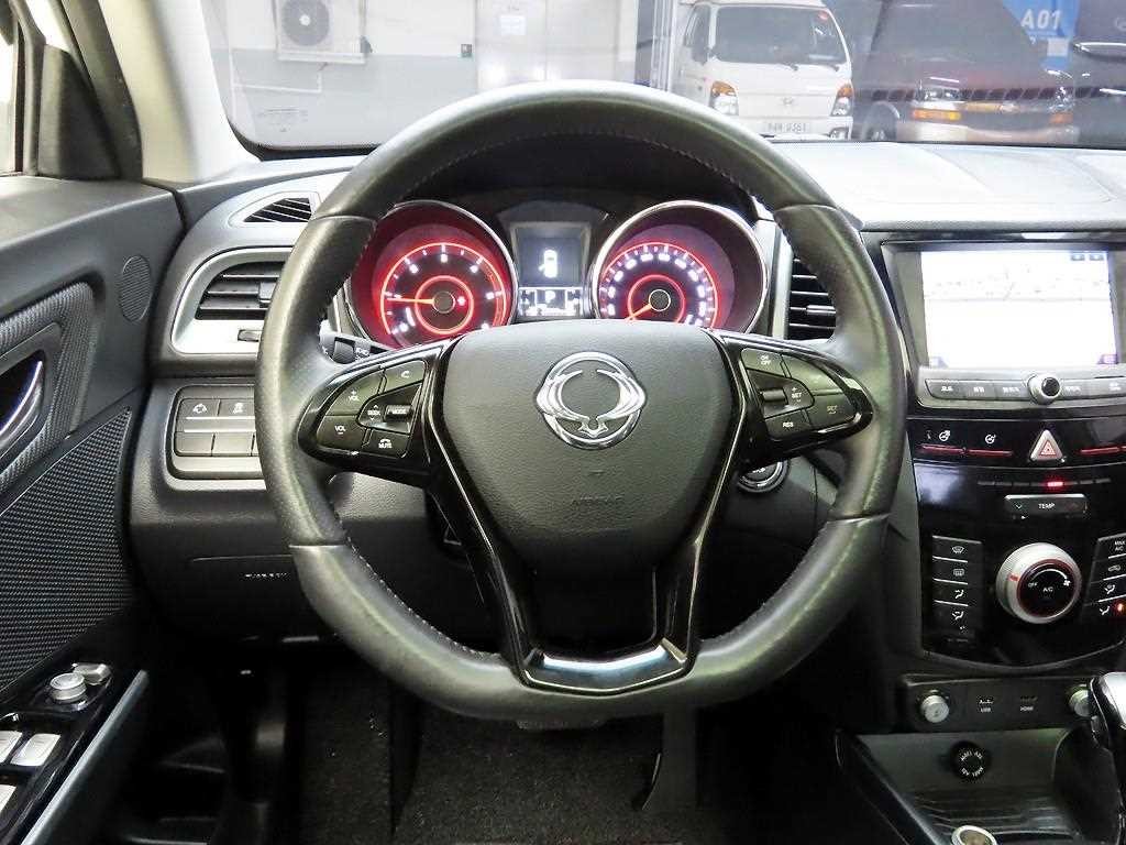 KG모빌리티(쌍용) 티볼리 티볼리 아머 4WD 디젤 LX 이미지 8