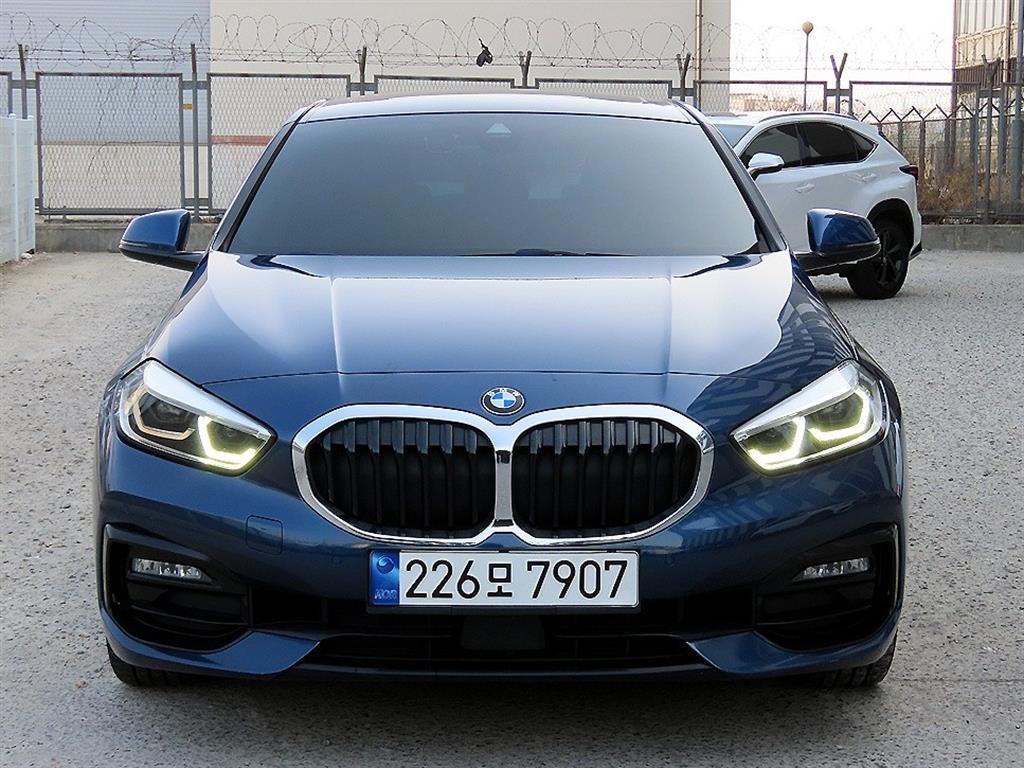BMW 1시리즈 1시리즈 (F40) 118d 스포츠 이미지 1