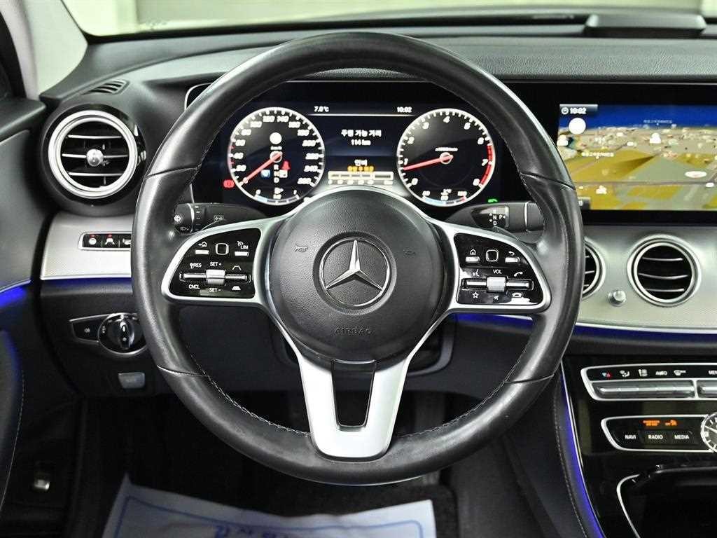 벤츠 E 클래스 E-클래스 W213 E300 4MATIC 익스클루시브 이미지 13