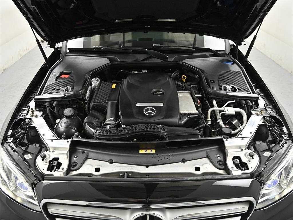 벤츠 E 클래스 E-클래스 W213 E300 4MATIC 익스클루시브 이미지 6