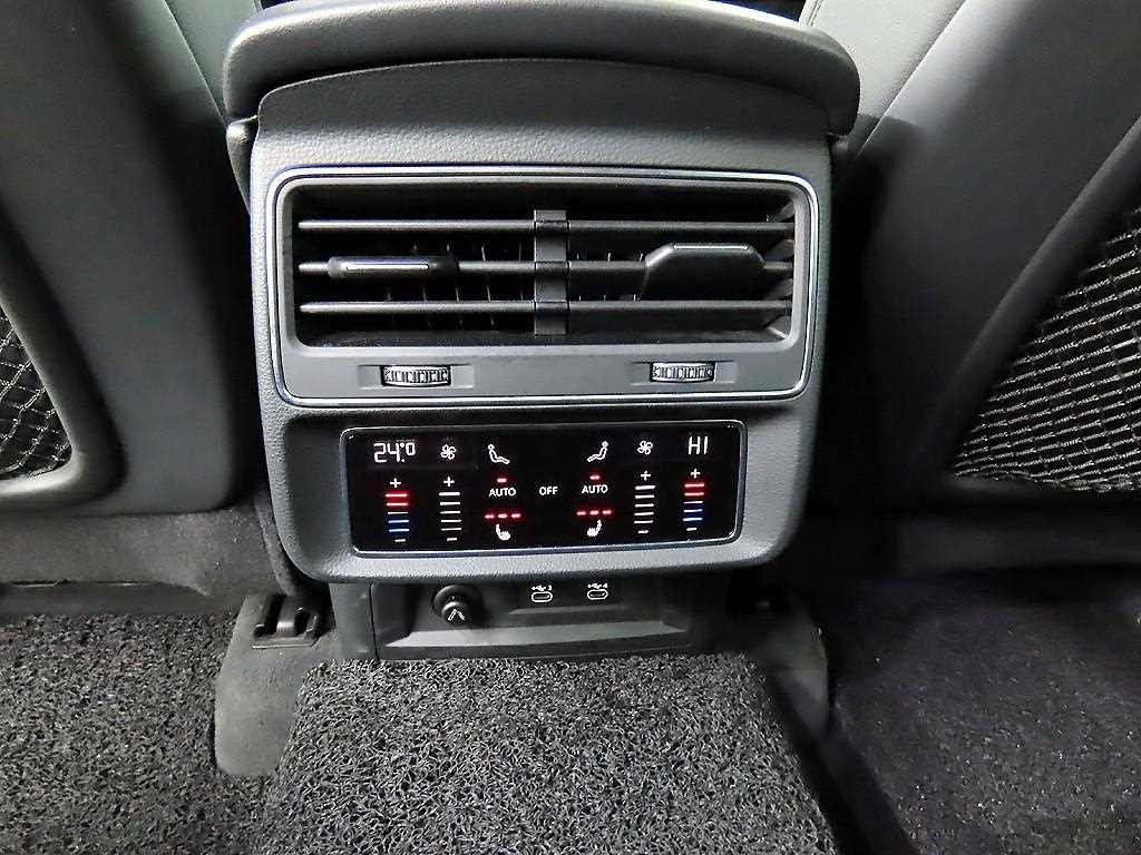 아우디 Q7 Q7 (4M) 45 TDI 콰트로 프리미엄 이미지 12