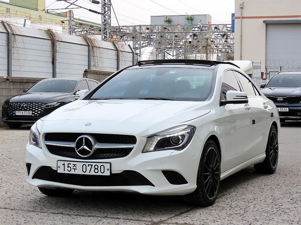 벤츠 CLA 클래스 CLA클래스 CLA 200d 이미지 2
