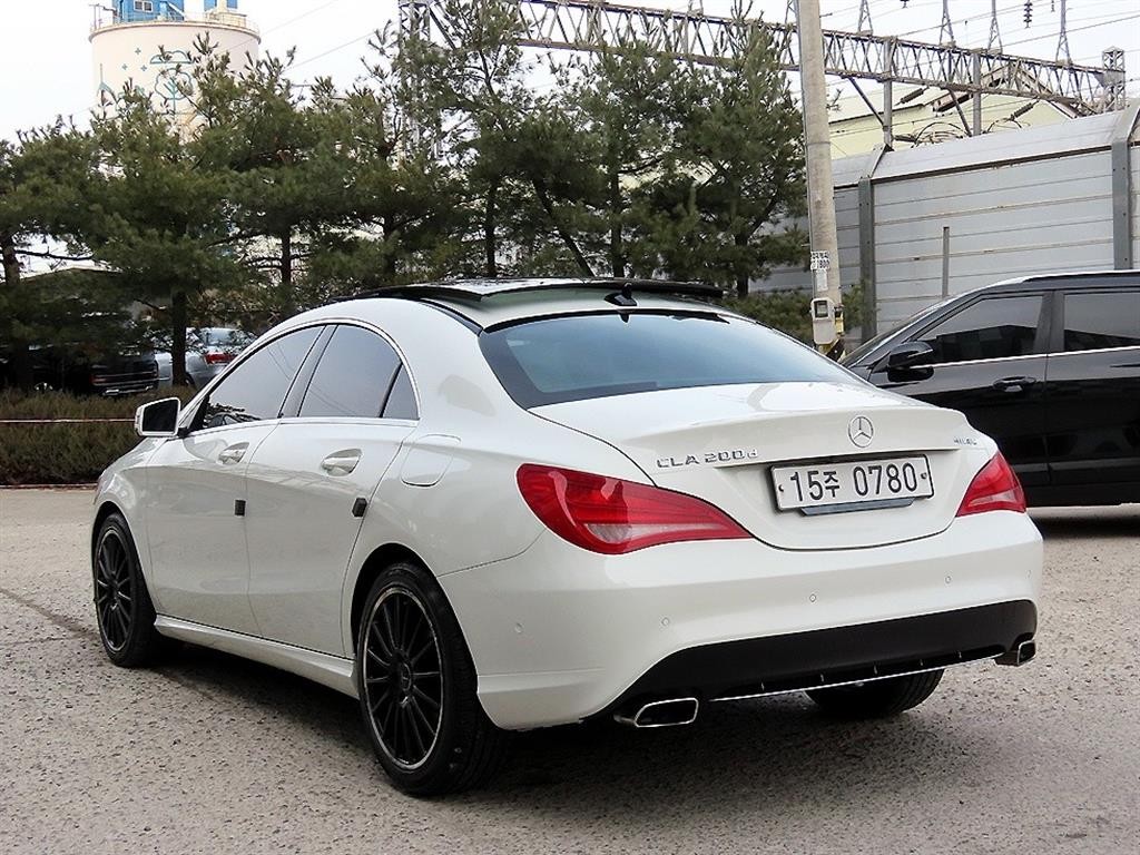 벤츠 CLA 클래스 CLA클래스 CLA 200d 이미지 3