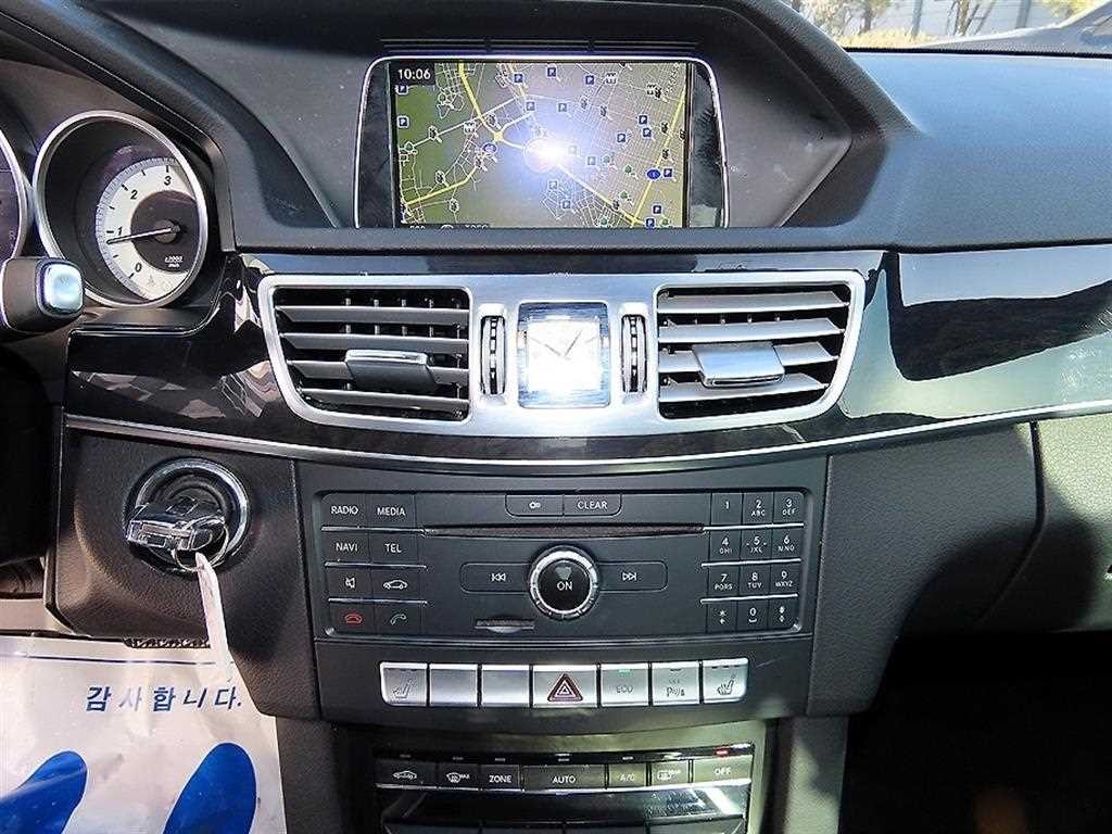 벤츠 E 클래스 E-클래스 W212 E250 블루텍 4MATIC 아방가르드 이미지 13