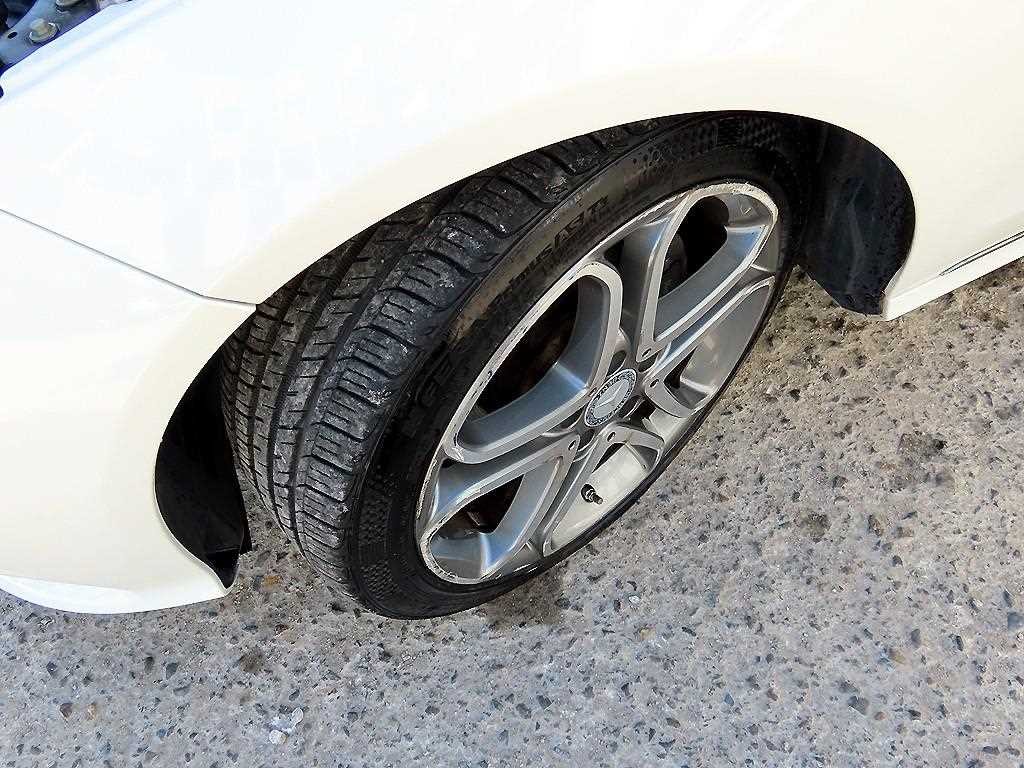 벤츠 E 클래스 E-클래스 W212 E250 블루텍 4MATIC 아방가르드 이미지 20