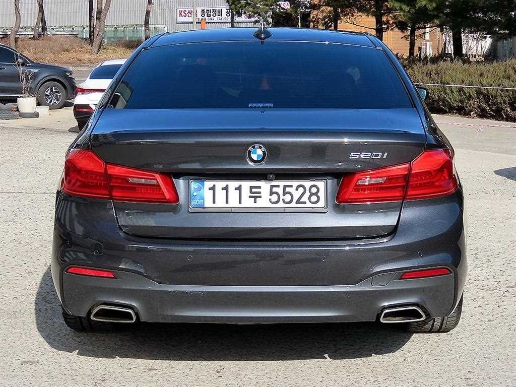 BMW 5시리즈 5시리즈 (G30) 520i M 스포츠 이미지 4