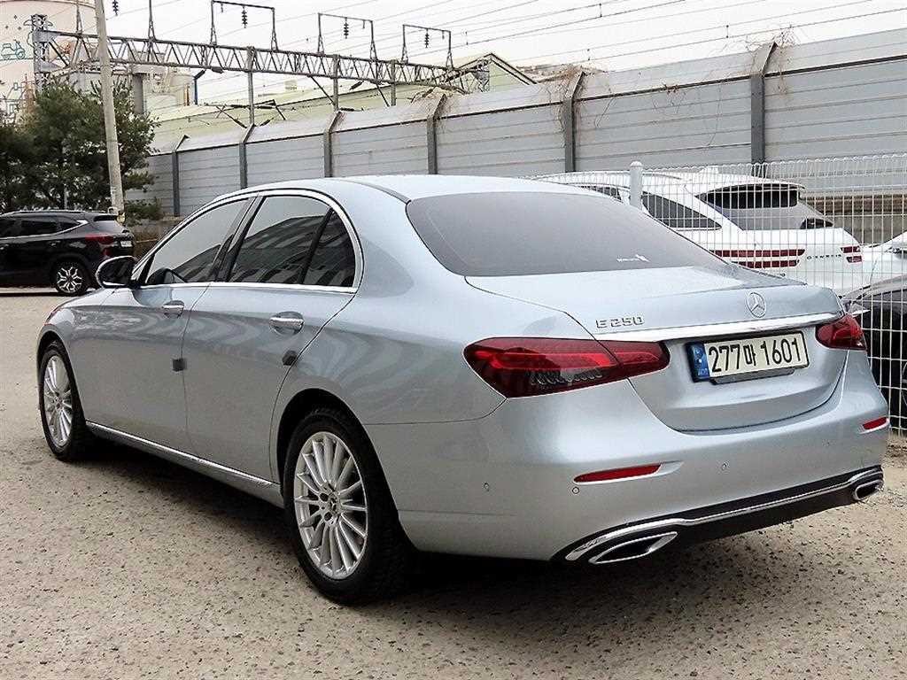 벤츠 E 클래스 E-클래스 W213 E250 익스클루시브 이미지 3