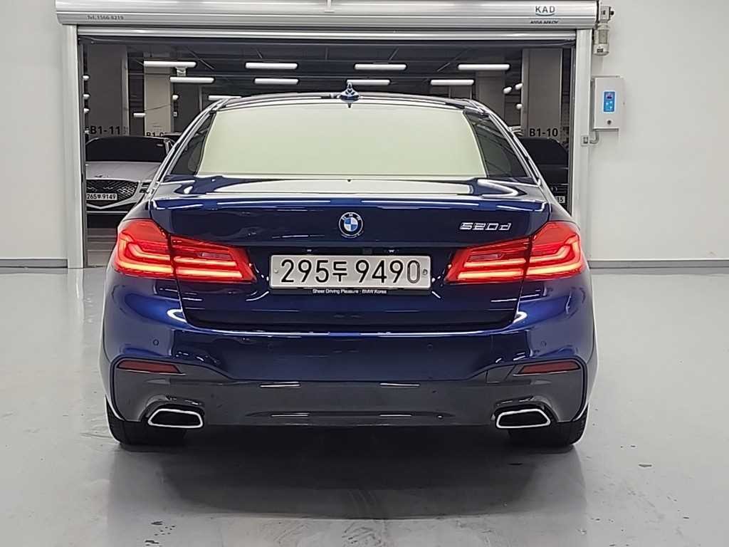 BMW 5시리즈 5시리즈 (G30) 520d M 스포츠 플러스 이미지 3