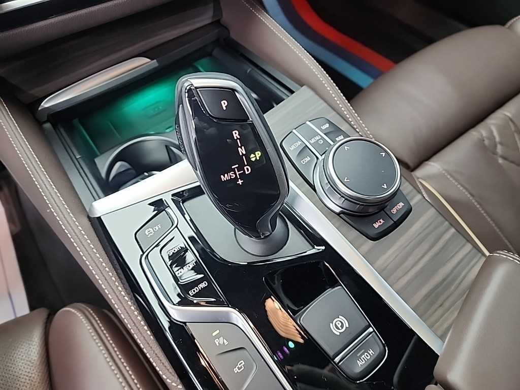 BMW 5시리즈 5시리즈 (G30) 520d M 스포츠 플러스 이미지 8