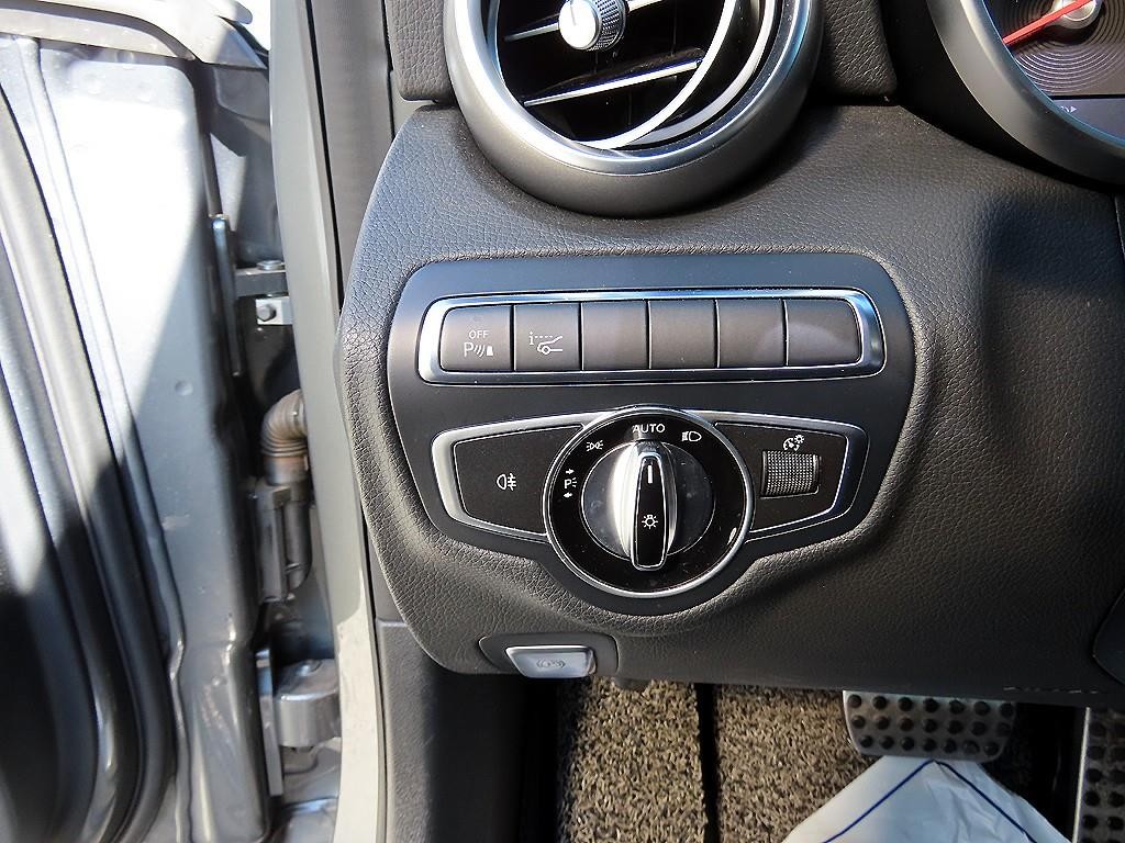 벤츠 C 클래스 C클래스 W205 C200 AMG LINE 이미지 12