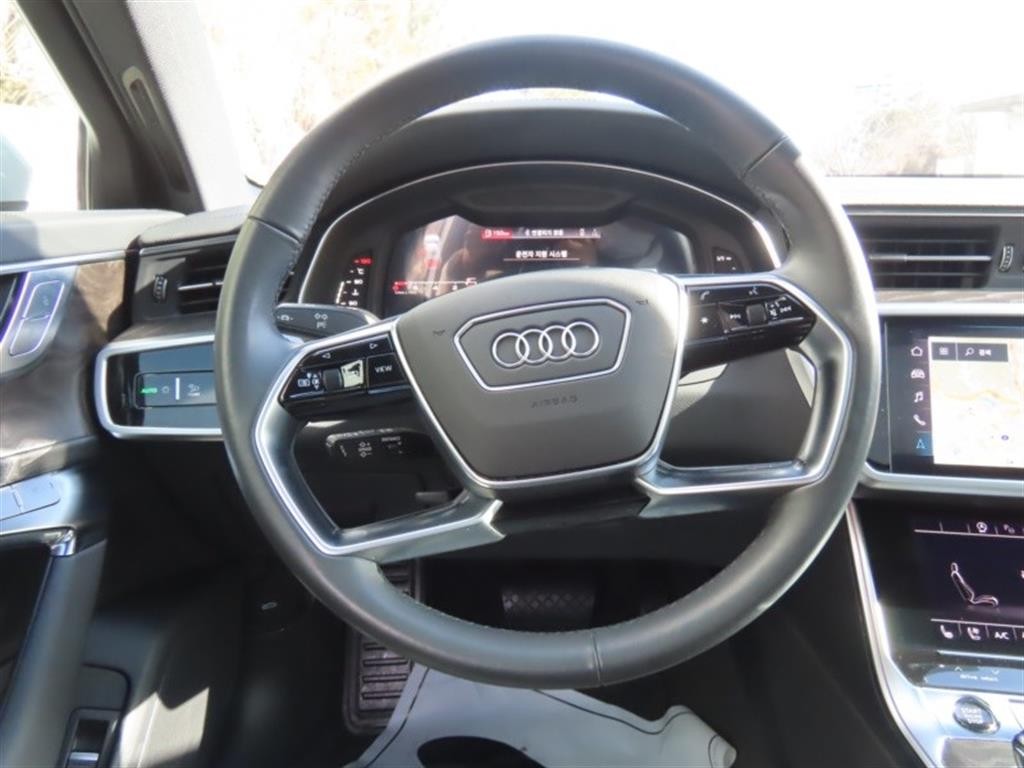 아우디 A6 A6 (C8) 45 TFSI 프리미엄 이미지 16