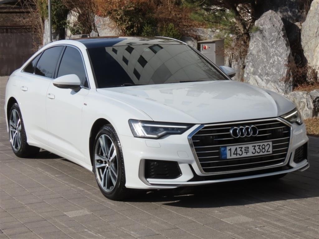 아우디 A6 A6 (C8) 45 TFSI 프리미엄 이미지 2