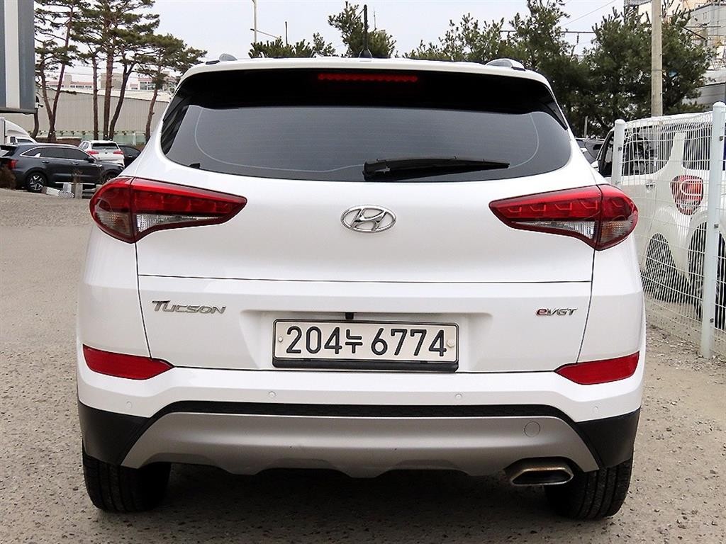 현대 투싼 올뉴투싼 디젤 1.7 2WD 모던 피버 이미지 4