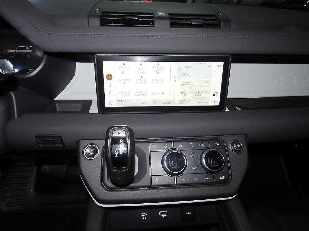 랜드로버 디펜더 디펜더 (L663) 90 D250 S 이미지 11