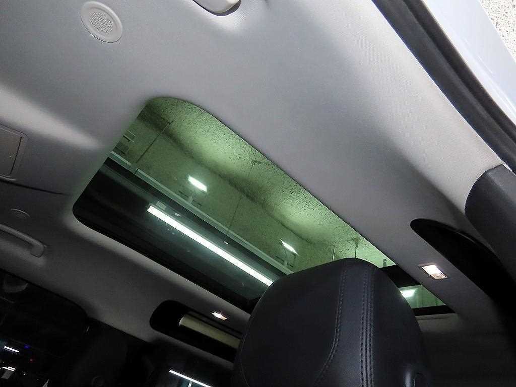 랜드로버 디펜더 디펜더 (L663) 90 D250 S 이미지 16