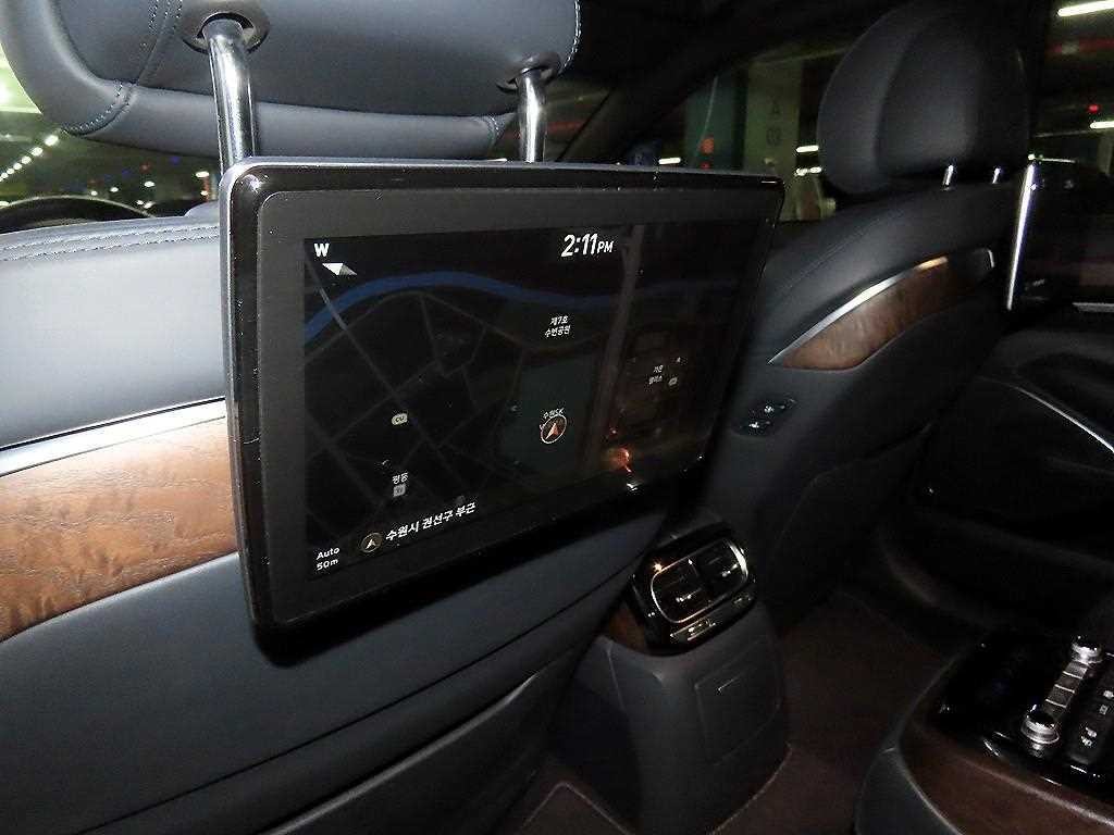 제네시스 G90 3.8 GDI AWD 프리미엄 럭셔리 이미지 16